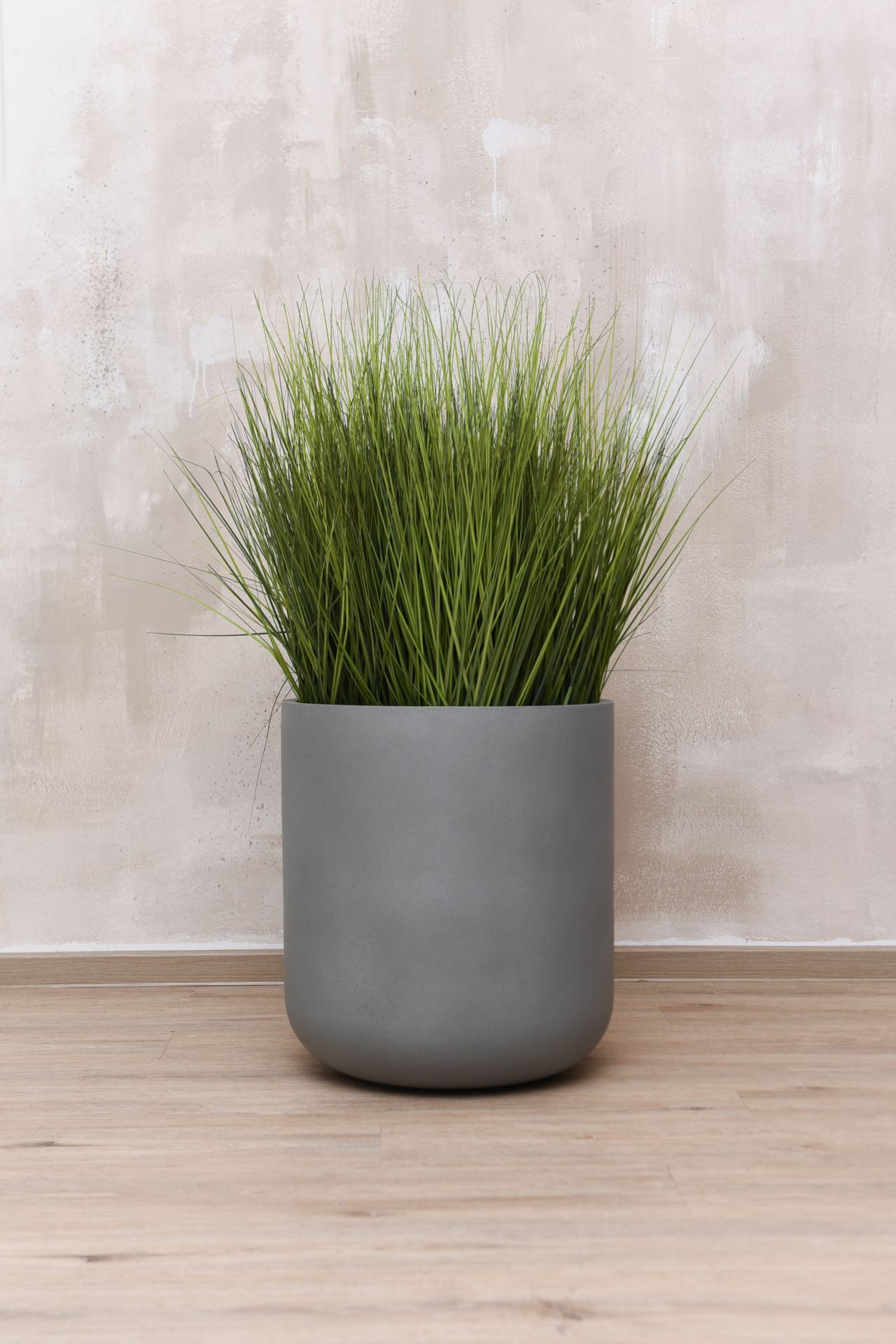 Blumentopf aus Fiberglas CHICO in Beton-Design Grau